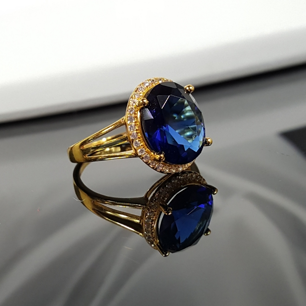 Simulated Blue Sapphire n White Diamonds - Picture 2 of 8